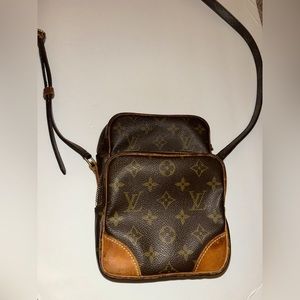Authentic Louis Vuitton Monogram Amazone